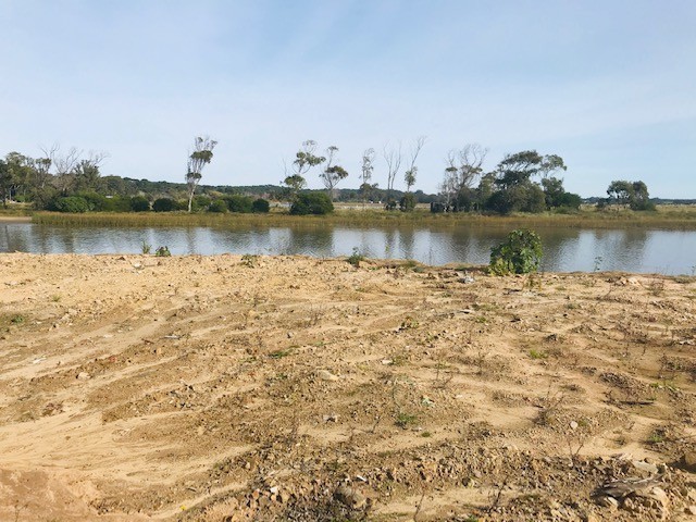 Excelente terreno sobre la laguna en La Barra