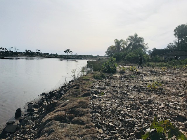 Excelente terreno sobre la laguna en La Barra