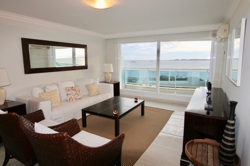 Departamento en torre premium frente al mar