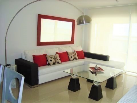 Departamento en torre de categoría frente a Playa Mansa