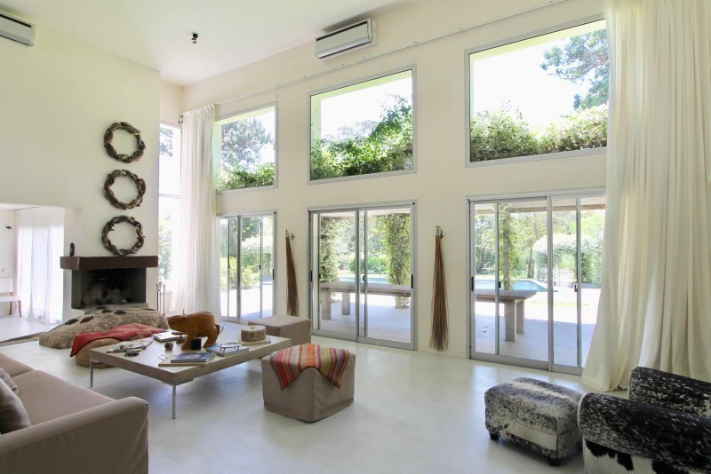 Espectacular Casa en Golf con Pileta