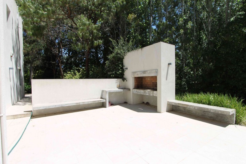 Espectacular Casa en Golf con Pileta
