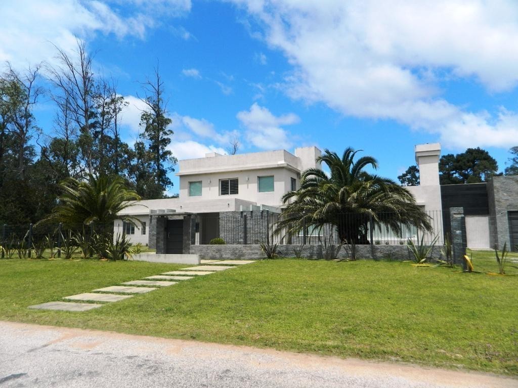 Espectacular residencia en alquiler en Punta del Este