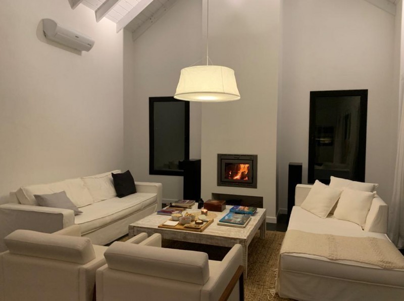 Lindisima casa en Laguna Estates