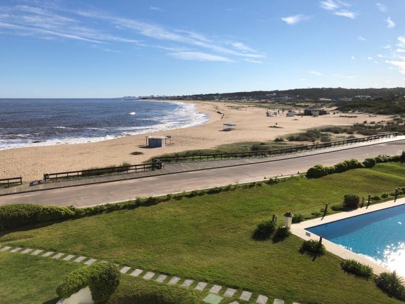 Departamento en alquiler con vista al mar