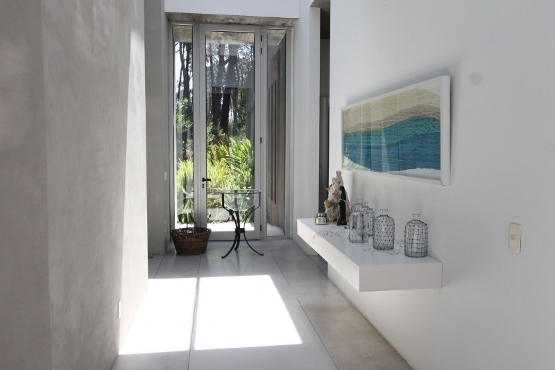 Excelente casa emplazada en una planta en Laguna Blanca