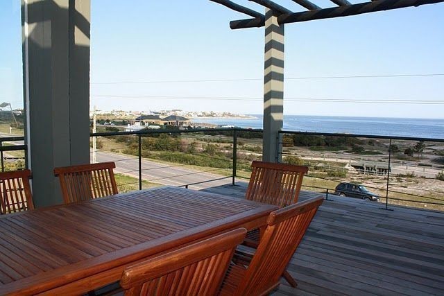 Casa en La Juanita con vista al mar
