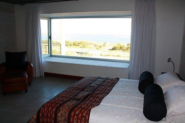 Casa en La Juanita con vista al mar