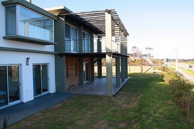 Casa en La Juanita con vista al mar