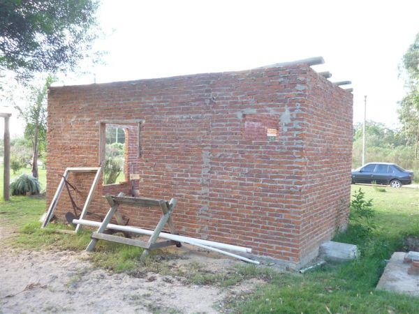 Terreno con mejoras en venta en Balneario Buenos Aires.