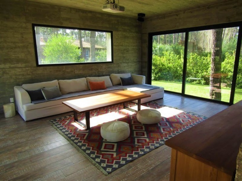 Excelente casa de estilo en Laguna Blanca barrio privado de Manantiales