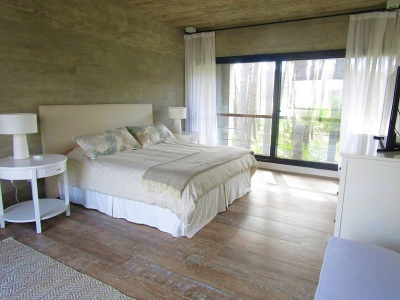 Excelente casa de estilo en Laguna Blanca barrio privado de Manantiales