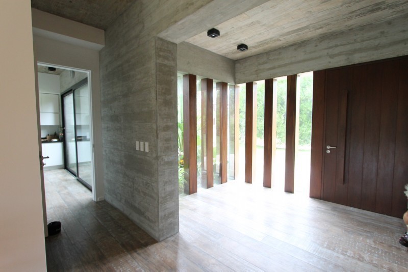 Excelente casa de estilo en Laguna Blanca barrio privado de Manantiales