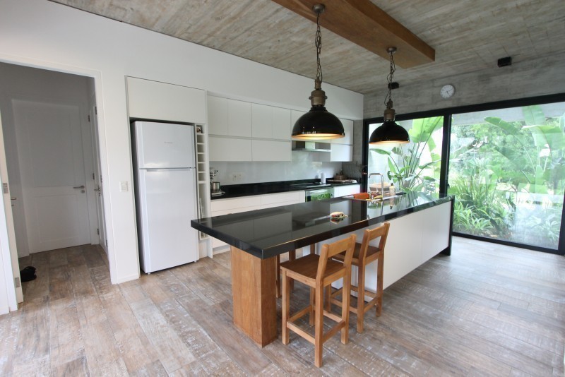 Excelente casa de estilo en Laguna Blanca barrio privado de Manantiales
