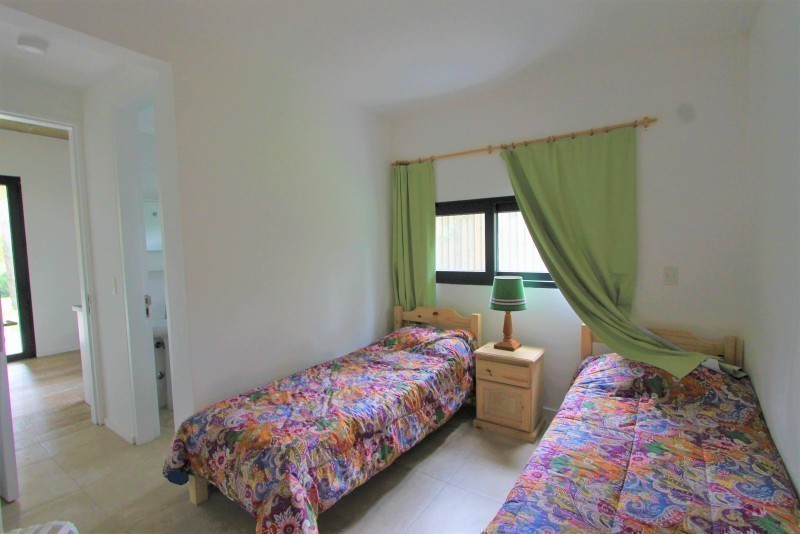 Excelente casa de estilo en Laguna Blanca barrio privado de Manantiales