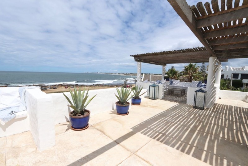 Imperdible casa de estilo mediterráneo en La Barra