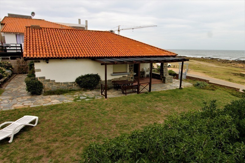 Casa frente al mar en Montoya para alquiler