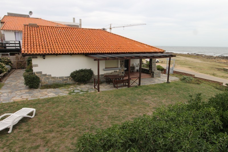 Casa frente al mar en Montoya para alquiler