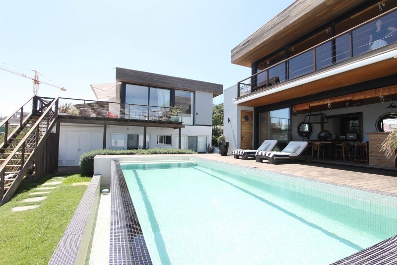 Excelente casa con salida al mar en La Barra