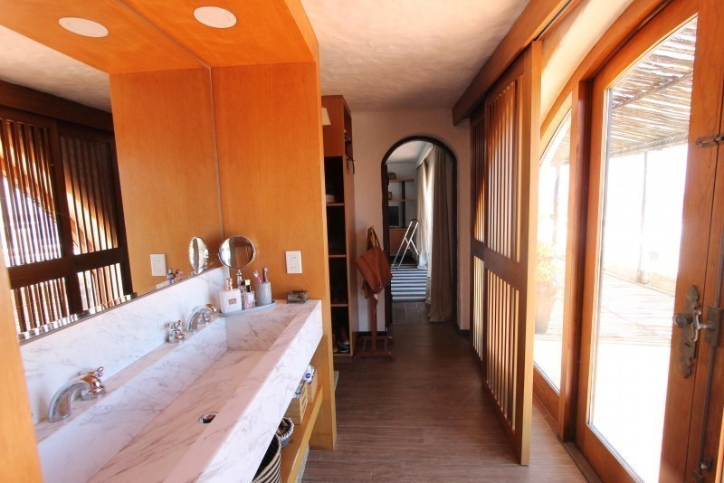 Excelente casa con salida al mar en La Barra