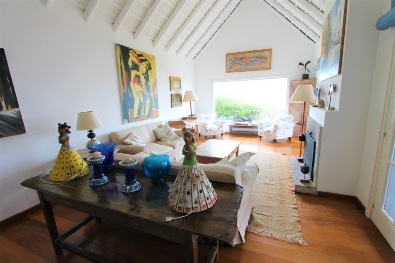 Casa frente al mar en Montoya para alquiler
