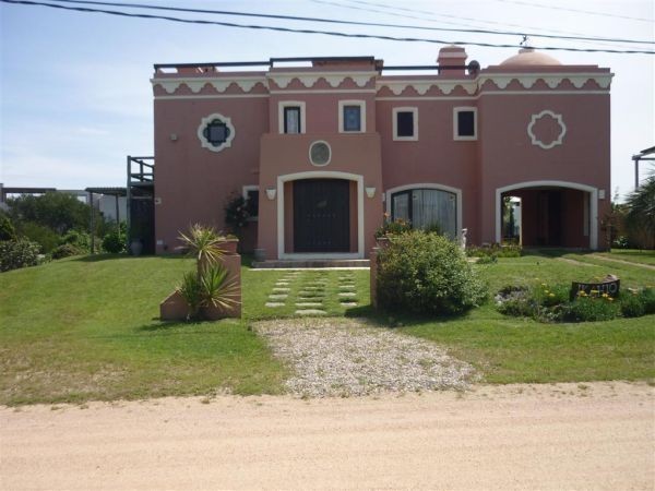 Excelente casa de estilo marroquí ubicada en José Ignacio.
