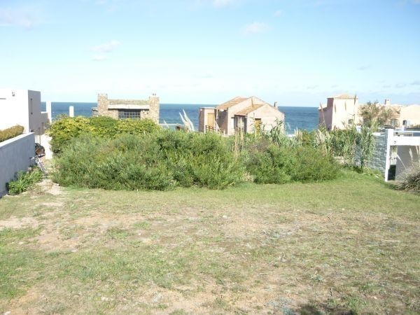 Excelente lote en Punta de Piedras.