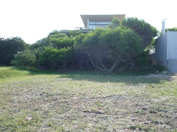 Excelente lote en Punta de Piedras.