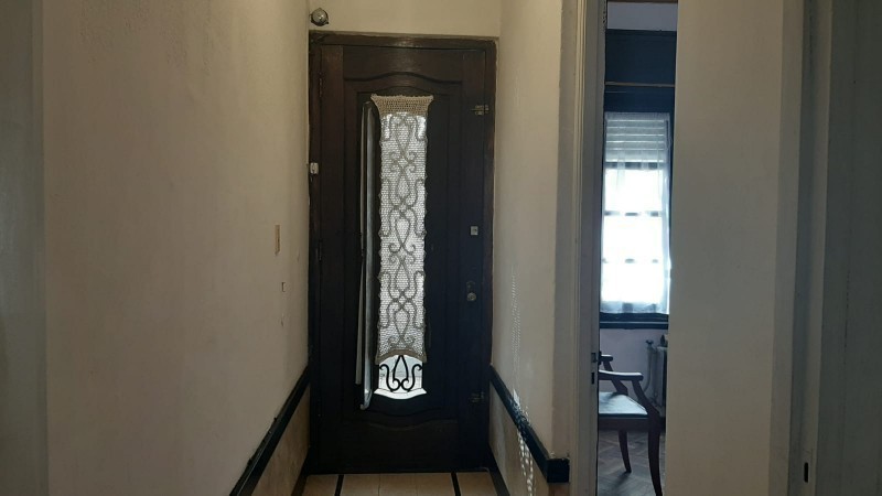 Casa en excelente estado, muy luminosa,cómoda, con espacios generosos.    
