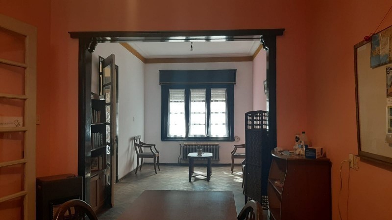 Casa en excelente estado, muy luminosa,cómoda, con espacios generosos.    