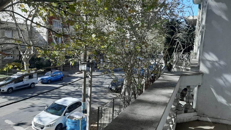 Casa en excelente estado, muy luminosa,cómoda, con espacios generosos.    