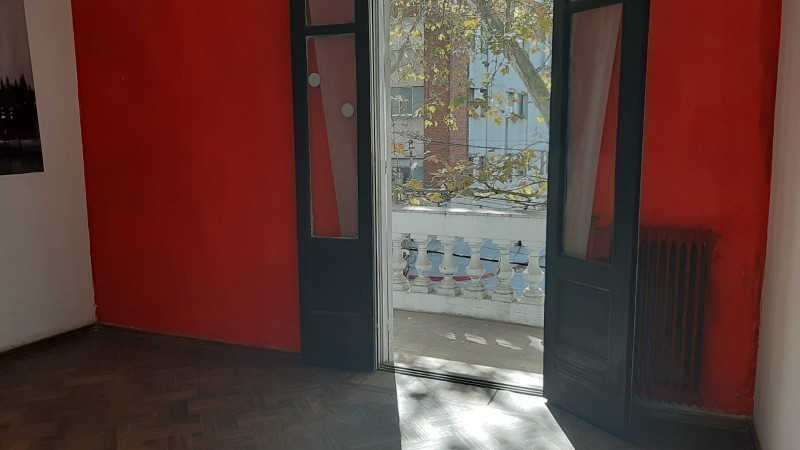 Casa en excelente estado, muy luminosa,cómoda, con espacios generosos.    