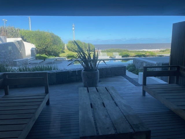  Excelente departamento en venta frente al mar de Manantiales