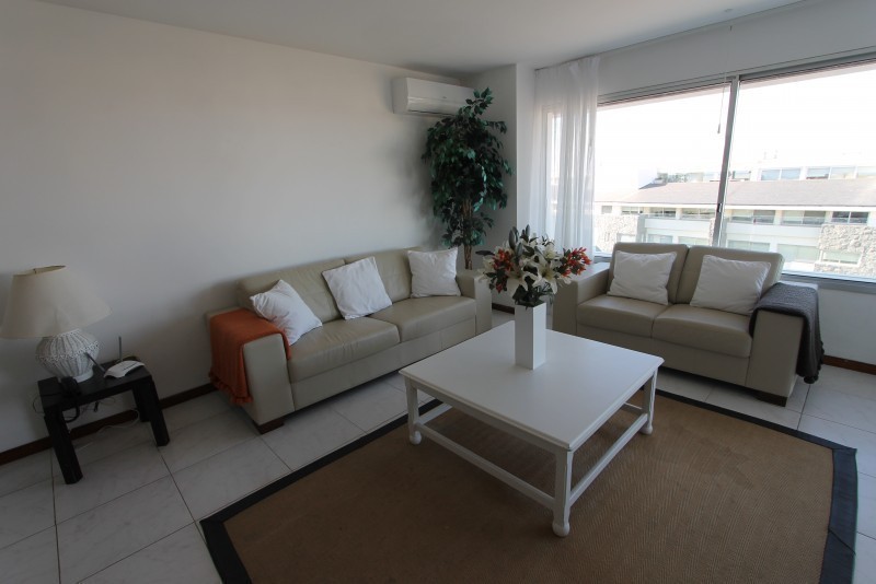 Amplio Penthouse en Esturion en Venta y alquiler