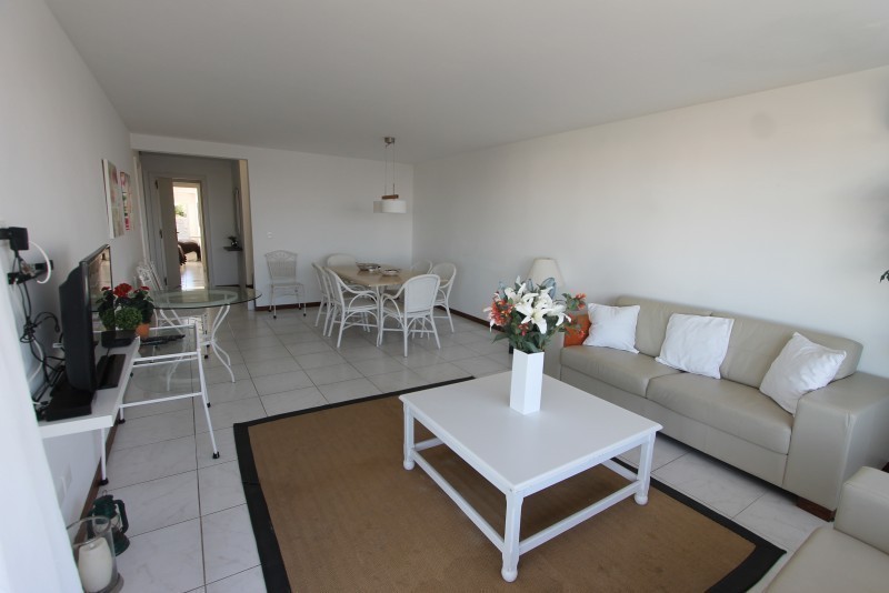 Amplio Penthouse en Esturion en Venta y alquiler