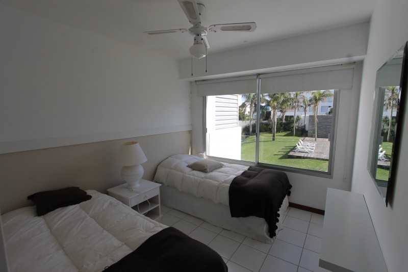 Amplio Penthouse en Esturion en Venta y alquiler