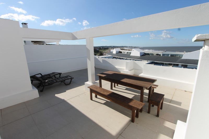 Amplio Penthouse en Esturion en Venta y alquiler