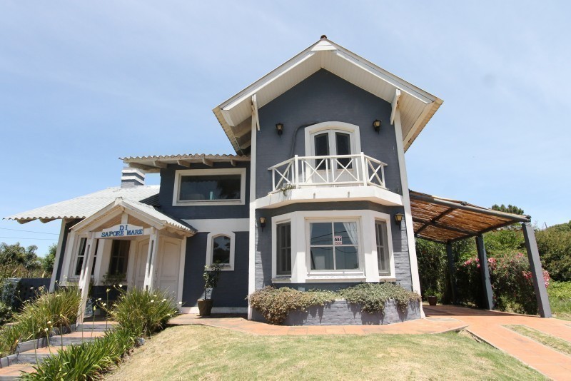 Casa en alquiler y venta en Altos de Punta Piedras