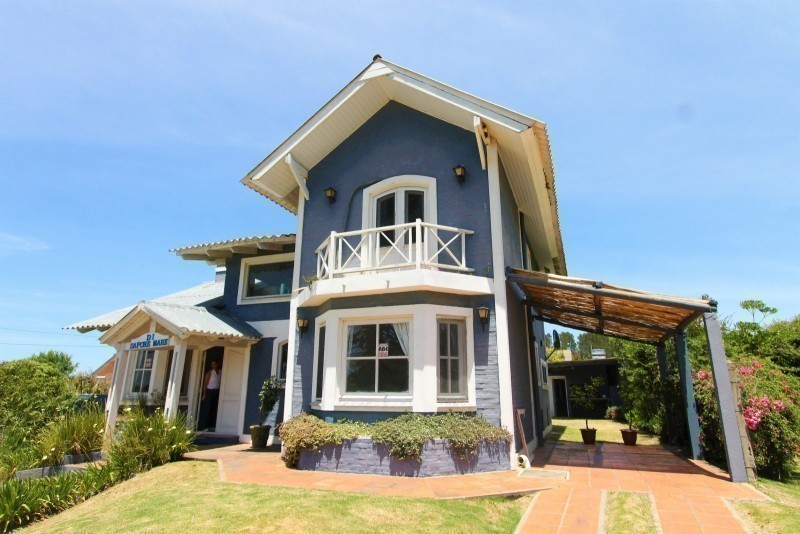 Casa en alquiler y venta en Altos de Punta Piedras