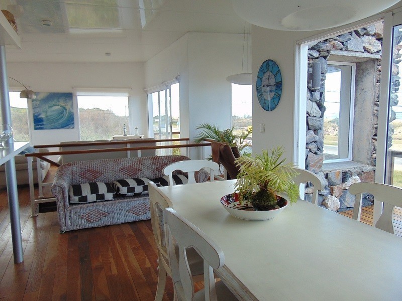 Casa en alquiler en Balneario Buenos Aires.