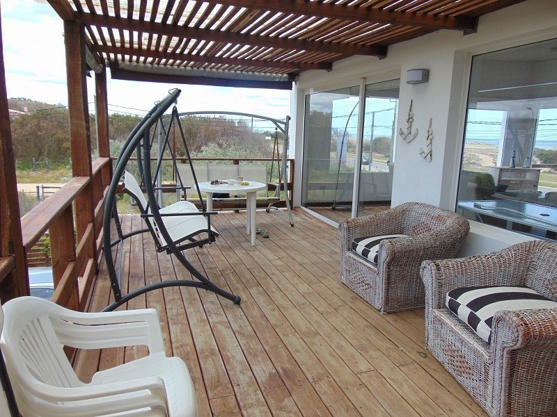 Casa en alquiler en Balneario Buenos Aires.