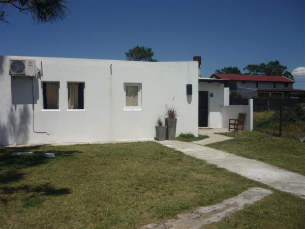 Casa en alquiler en Balneario Buenos Aires.