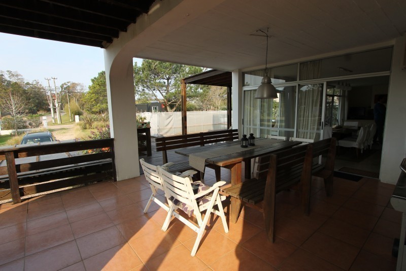 Casa en venta y alquiler en La Barra