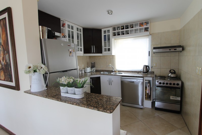 Casa en venta y alquiler en La Barra