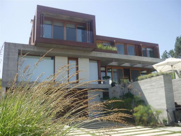 Casa en alquiler en Balneario Buenos Aires.