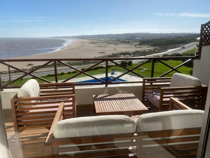 Excelente Penthouse en venta y alquiler Manantiales frente a la Playa