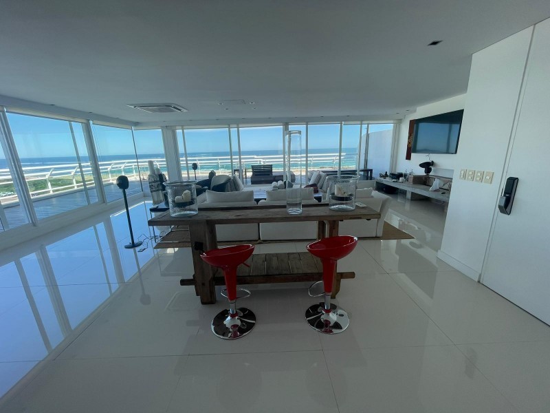 Espectacular Penthouse en venta en La Brava