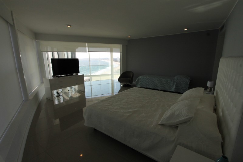 Espectacular penthouse Triplex de 800 mts en Playa Mansa