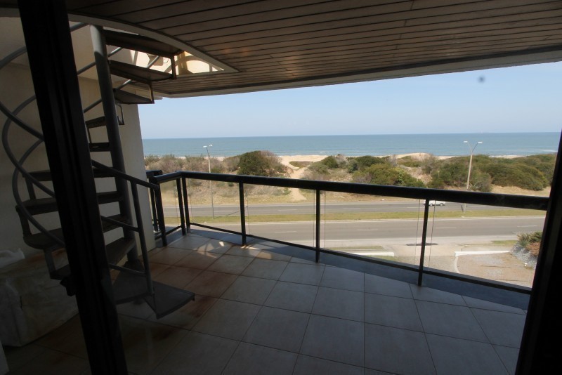 Excelente Penthouse en venta frente al mar en Rincón del Indio