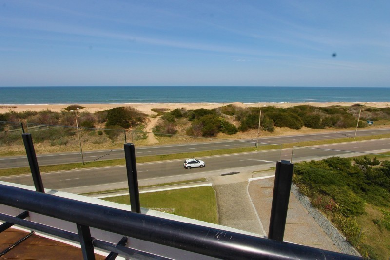 Excelente Penthouse en venta frente al mar en Rincón del Indio